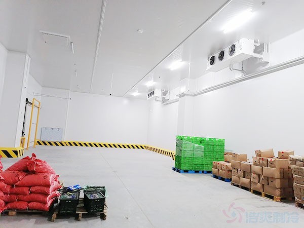 100平方米食品冷藏庫內(nèi)部效果